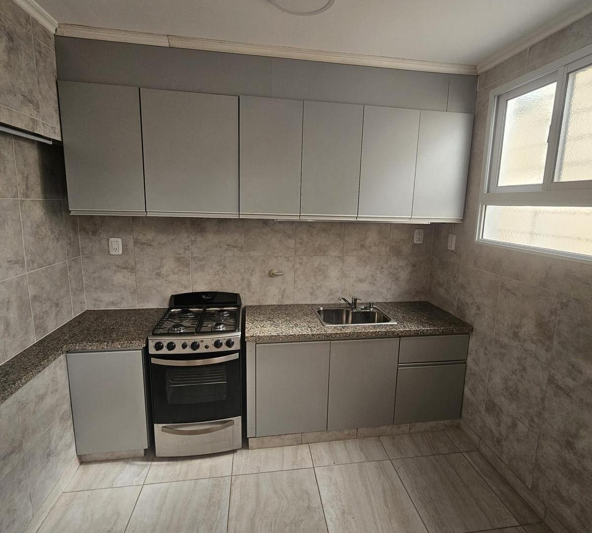 Foto de Av. Alberdi al 1000, casa interna reciclada a nueva con quincho en, imagen 4