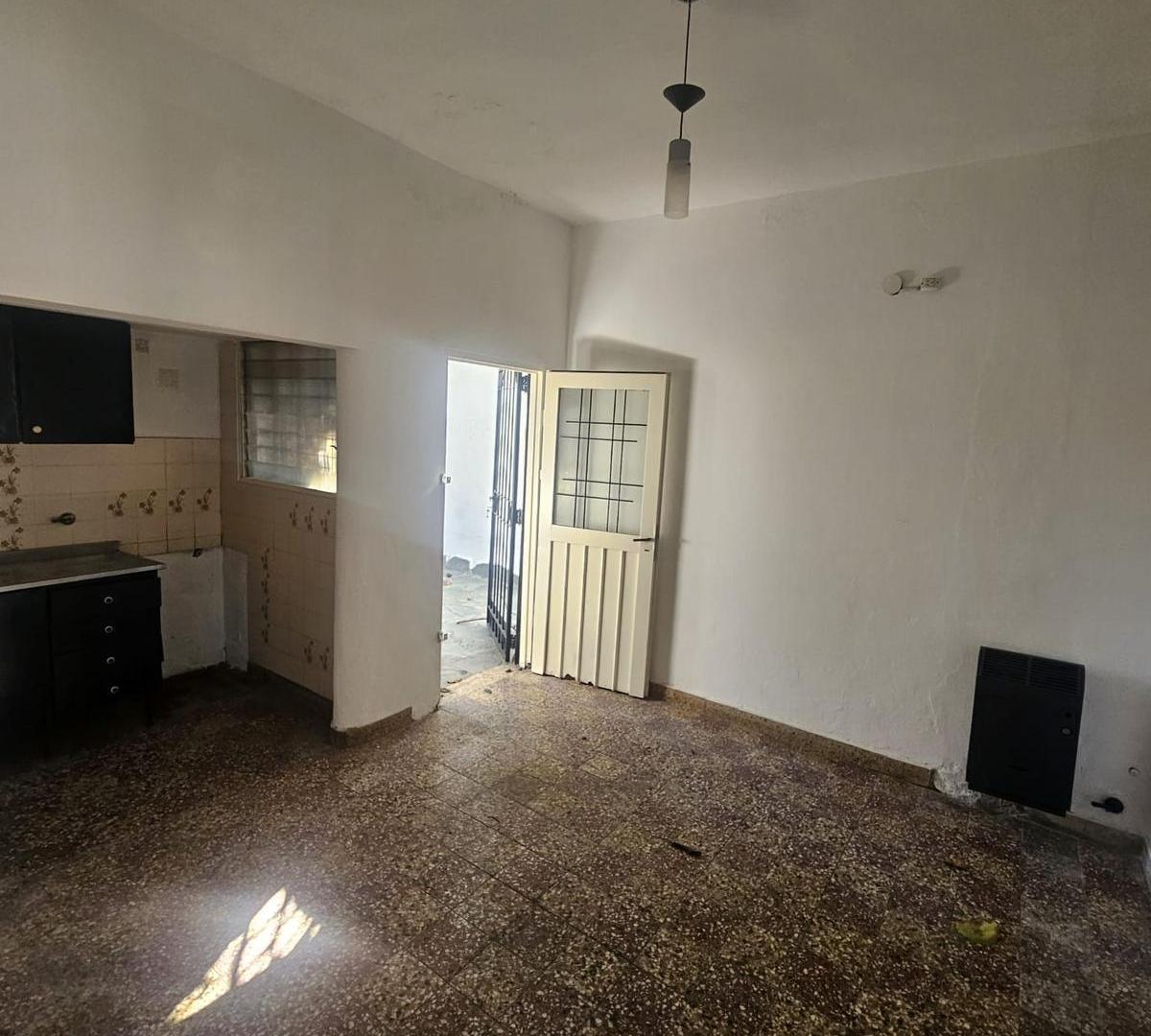Foto de Alquiler casa 2 dormitorios con jardin y asador Cullen 1300, imagen 3