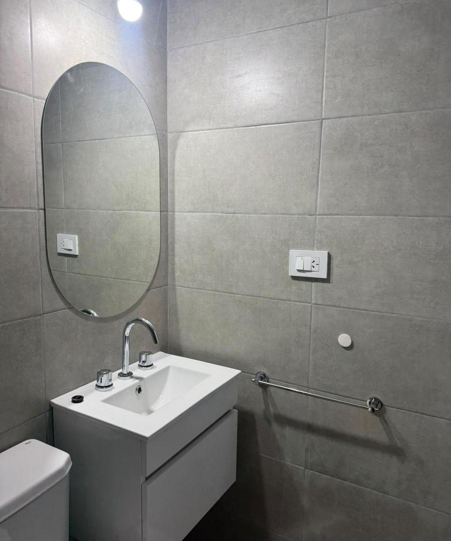 Foto de Departamento monoambiente a estrenar, balcón al frente. Muy luminoso, imagen 2