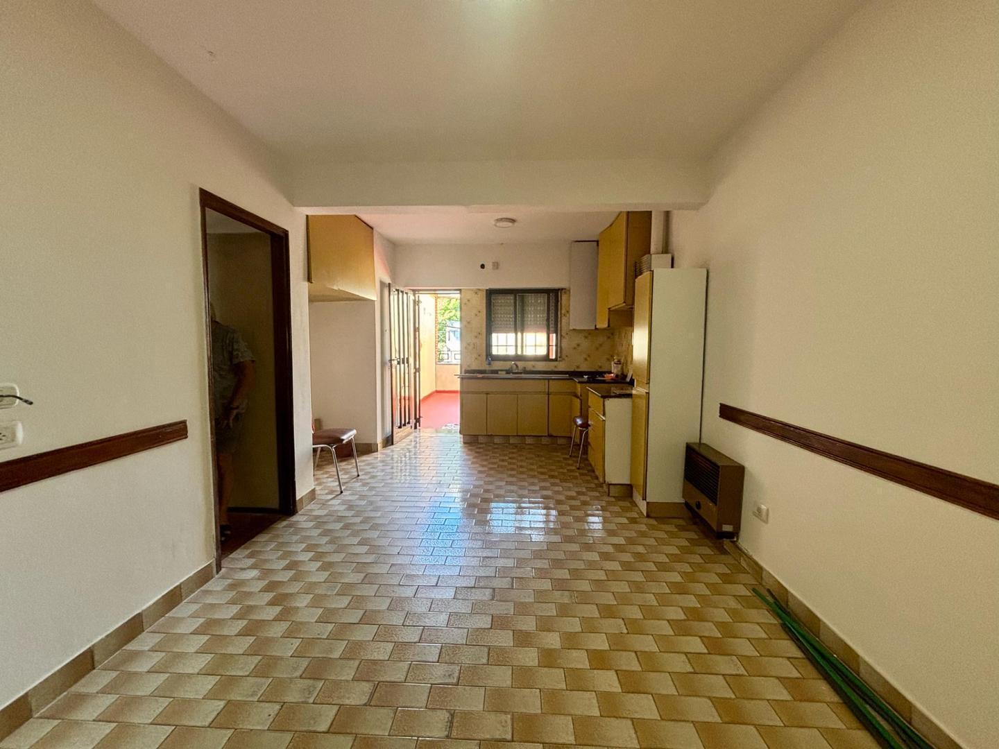 Foto de CASA 3 DORMITORIOS, PLANTA ALTA, COCHERA, TERRAZA, EXCELENTE ESTADO, imagen 3