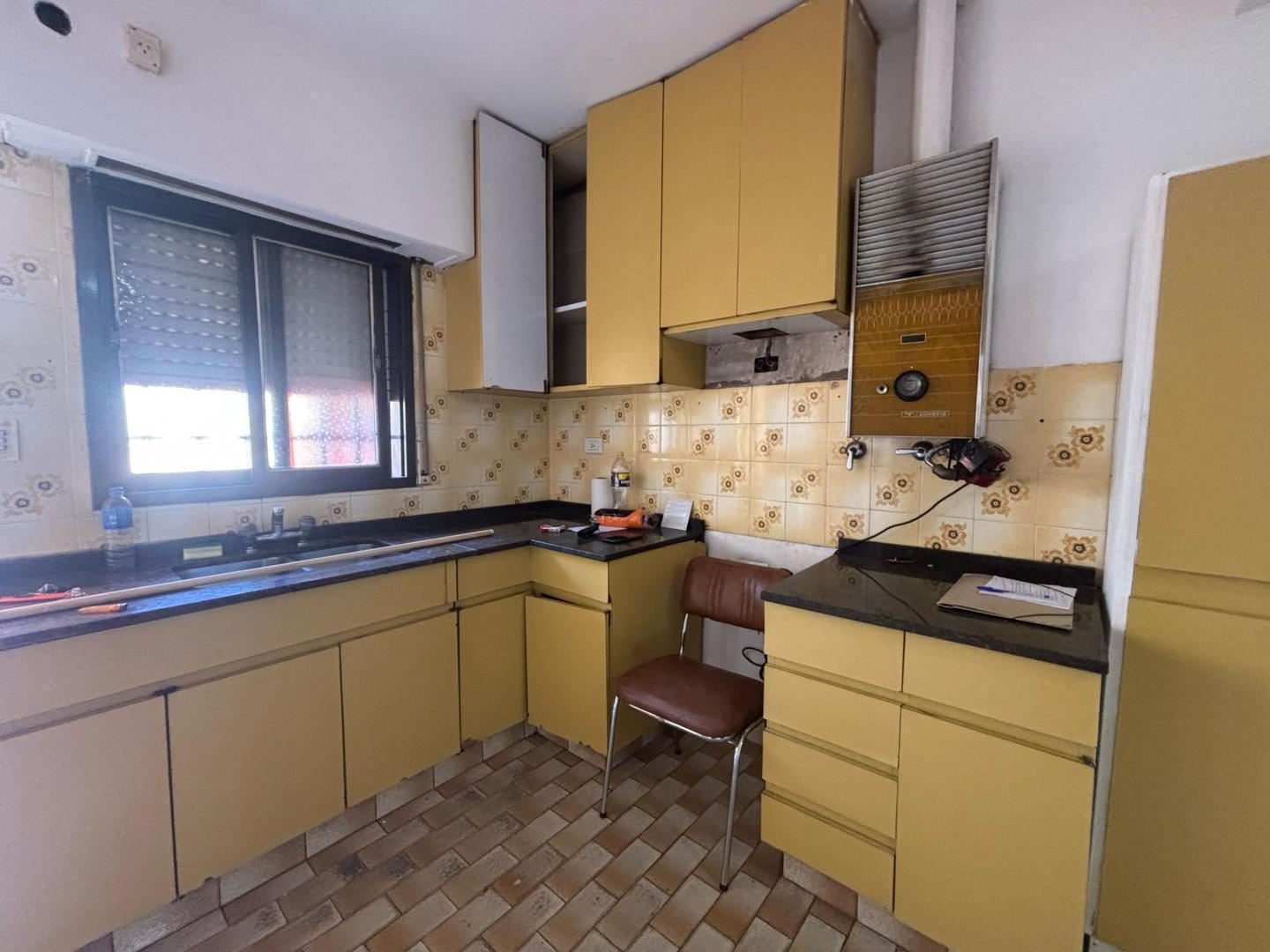 Foto de CASA 3 DORMITORIOS, PLANTA ALTA, COCHERA, TERRAZA, EXCELENTE ESTADO, imagen 2