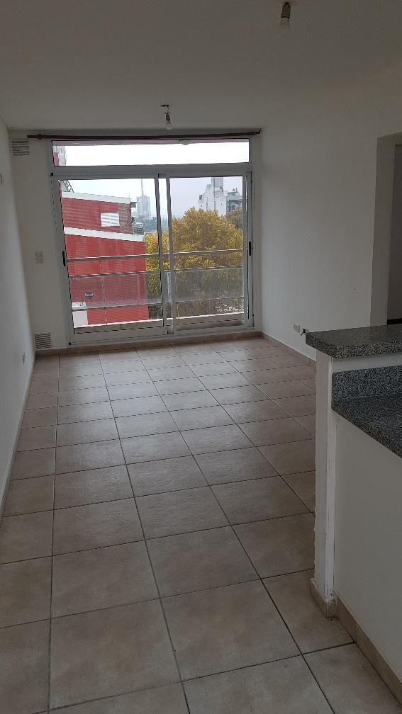 Foto de Departamento Arroyito Rio, moderno y unico dto. con patio de uso, imagen 2