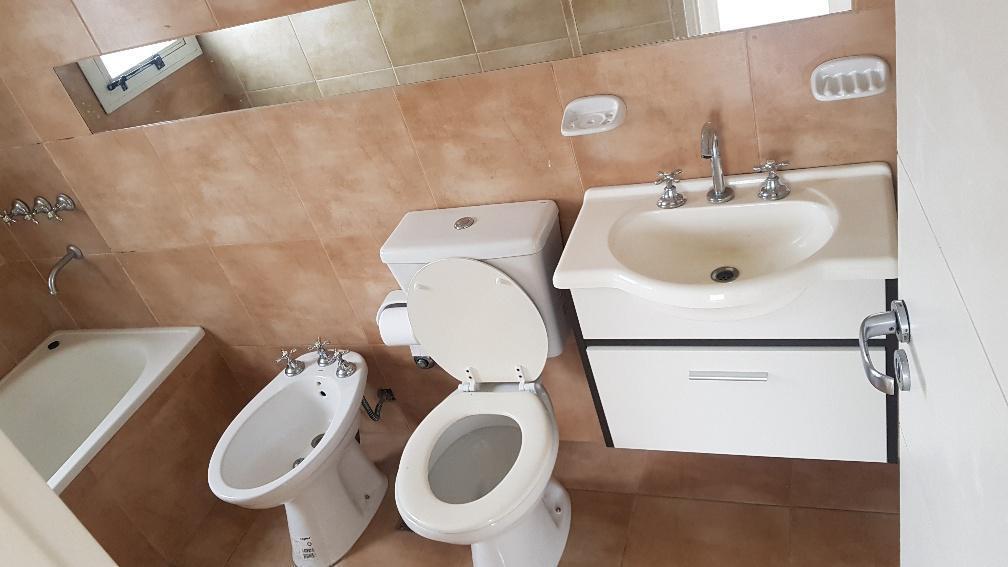 Foto de Departamento Arroyito Rio, moderno y unico dto. con patio de uso, imagen 5