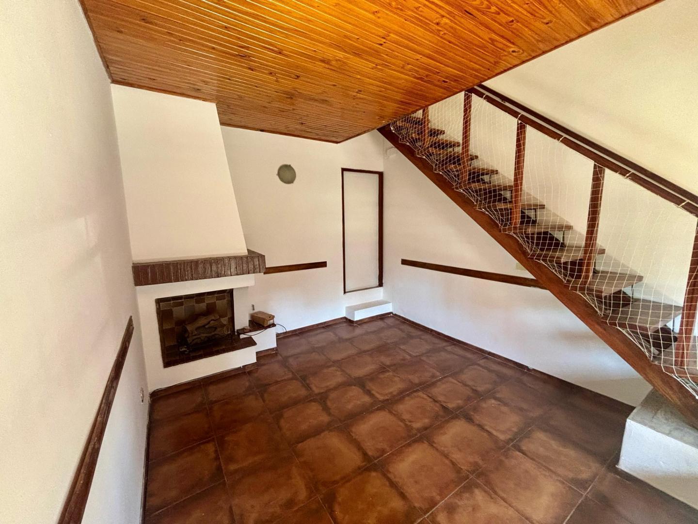 Foto de CASA 3 DORMITORIOS, PLANTA ALTA, COCHERA, TERRAZA, EXCELENTE ESTADO, imagen 3