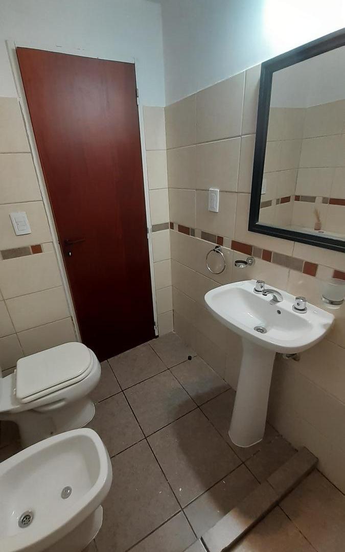 Foto de Departamento de 2 dormitorios con cochera, excelente ubicación, imagen 3