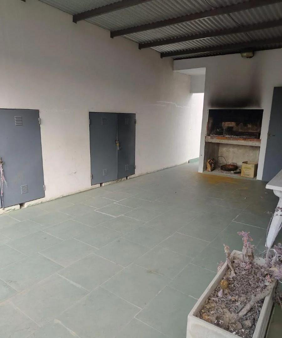 Foto de Departamento de 1 dormitorio con cochera, pileta y quincho. Excelente, imagen 4