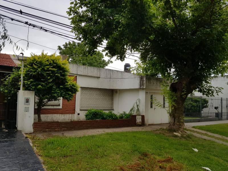 Foto de ALQUILO EXCELENTE CASA GRANADERO BAIGORRIA RESINDENCIAL, imagen 1