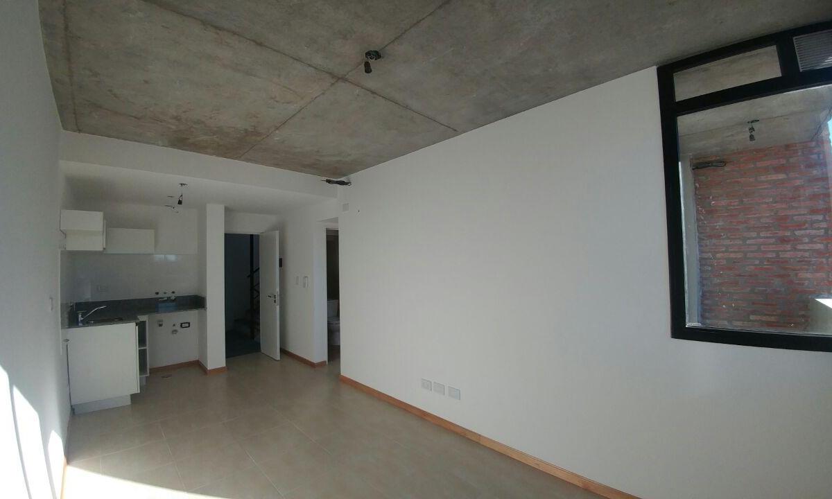 Foto de LAPRIDA 2253 - Depto. 1 dormitorio 3er piso escalera + terraza exclusiva, imagen 5