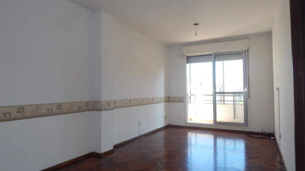 Foto de Brown 1700 - Depto semipiso 2 dormitorios 9º piso al frente, imagen 3