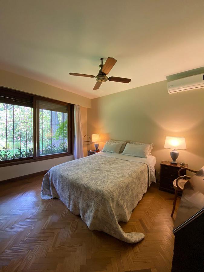 Casa de 4 Dorm. en Venta con Pileta Quincho Fisherton 2