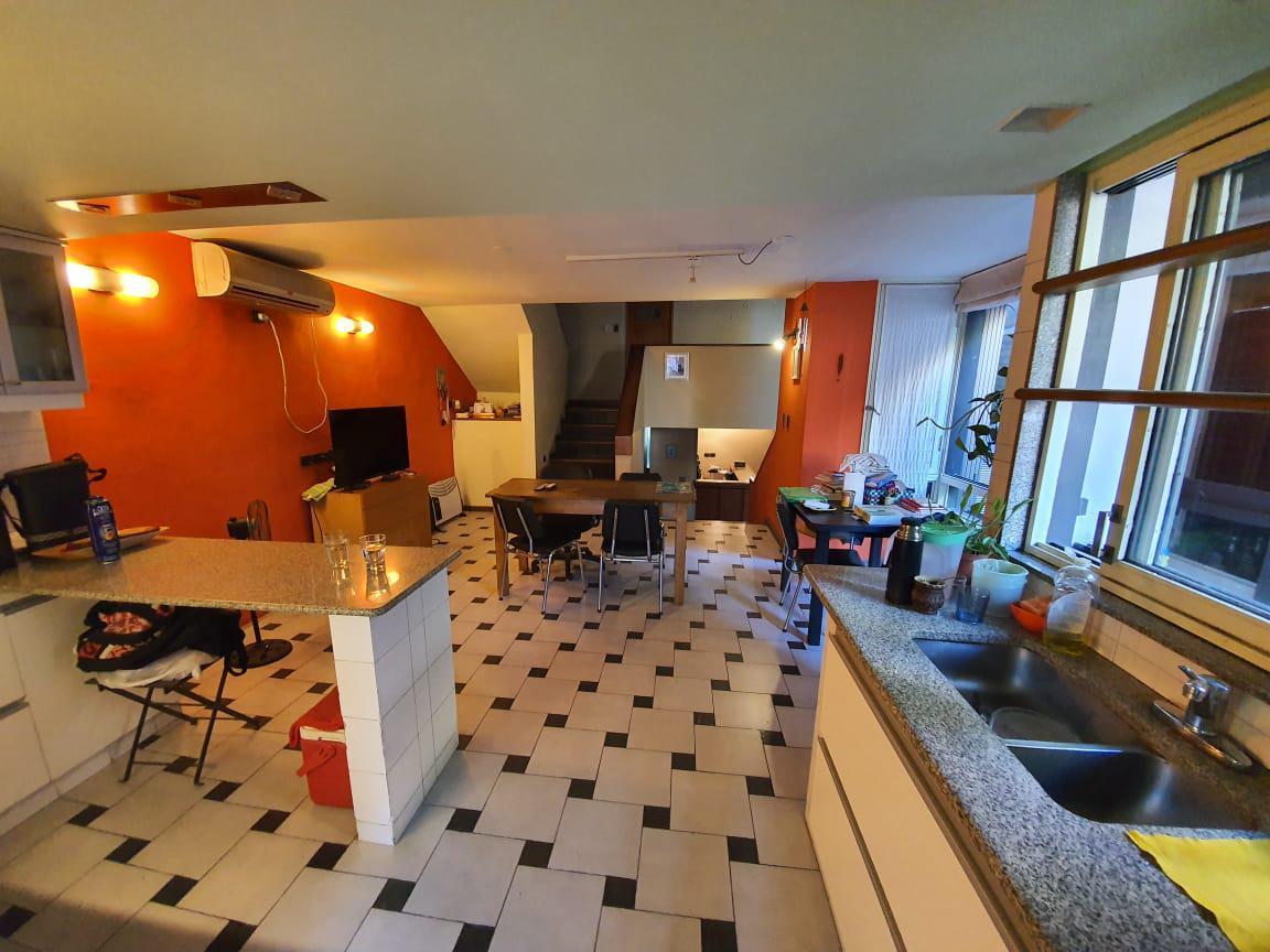 Casa Amplia con Cochera - Quincho y Parrillero - Lourdes 3