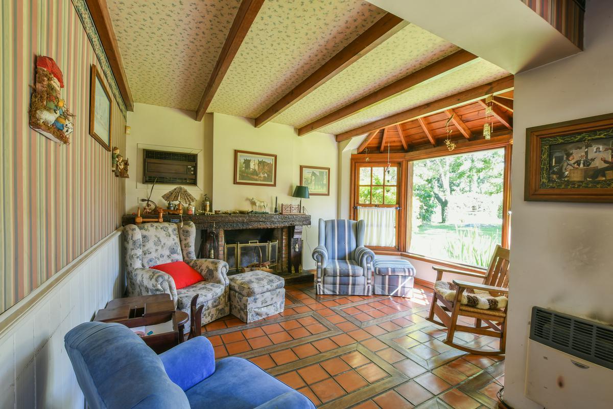 CASA VENTA CUATRO DORMITORIOS QUINCHO JARDIN PISCINA FISHERTON TRADICIONAL ROSARIO