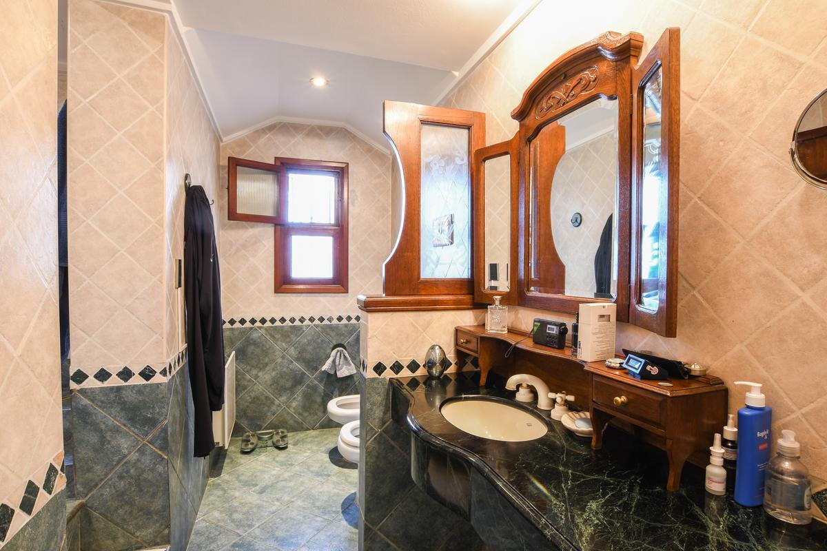 Casa Venta 5 Dorm. Quincho Jardin Piscina Fisherton 5