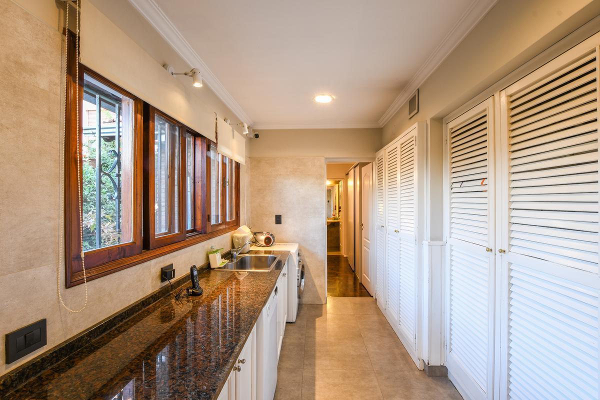 Casa Venta 5 Dorm. Quincho Jardin Piscina Fisherton 5