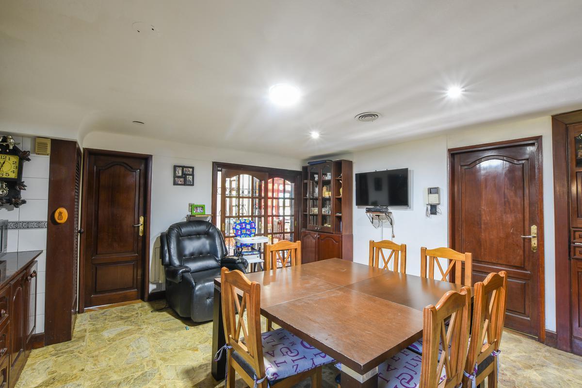 Casa de 4 Dorm. - Pileta - Fisherton - Rosario 5