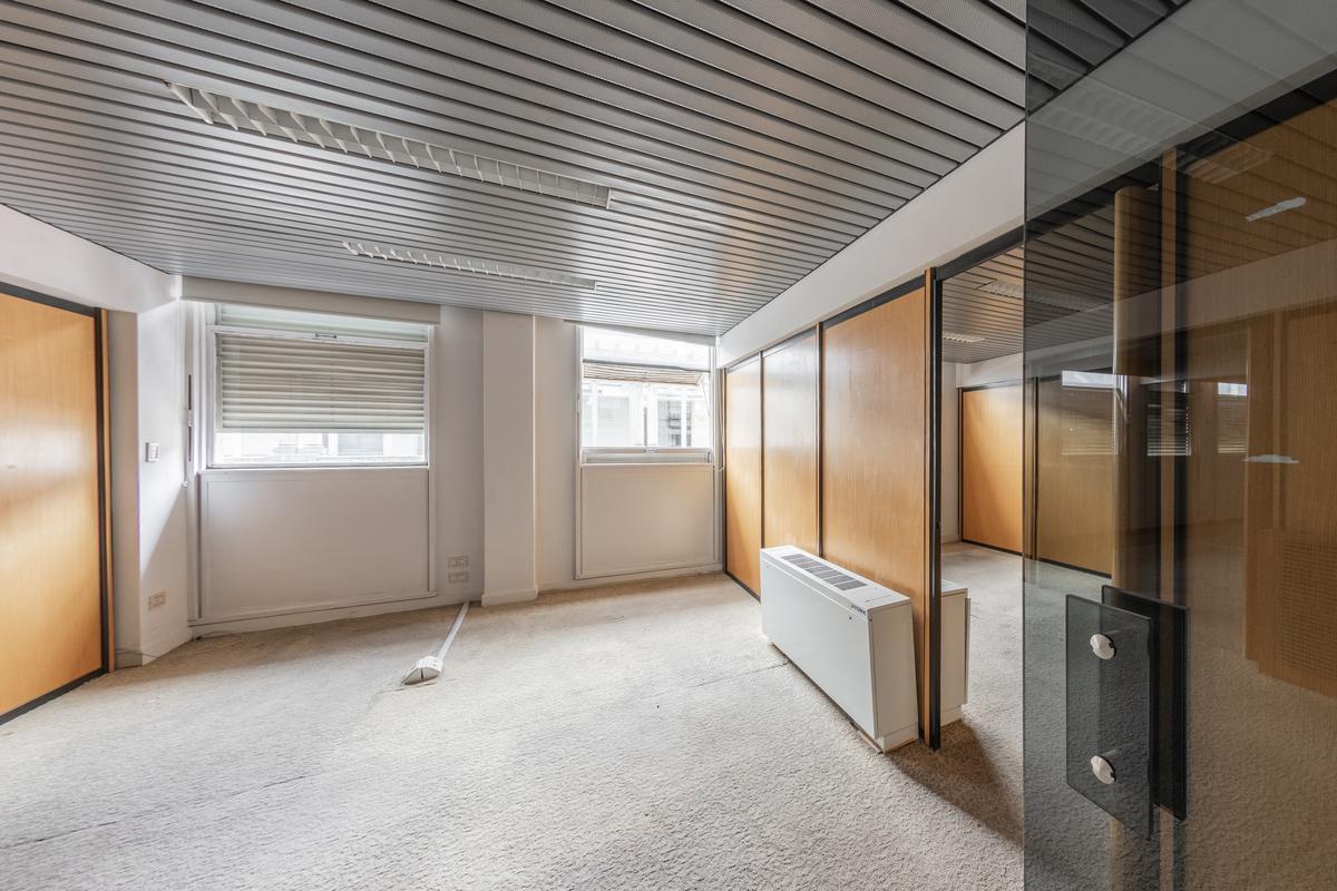 Oficina de Piso Exclusivo en Venta en El Micro Centro de Rosario 4