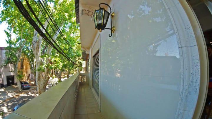 Casa Amplia en Venta Apta Para Vivienda o Uso Comercial Parque Independencia Centro Rosario 2