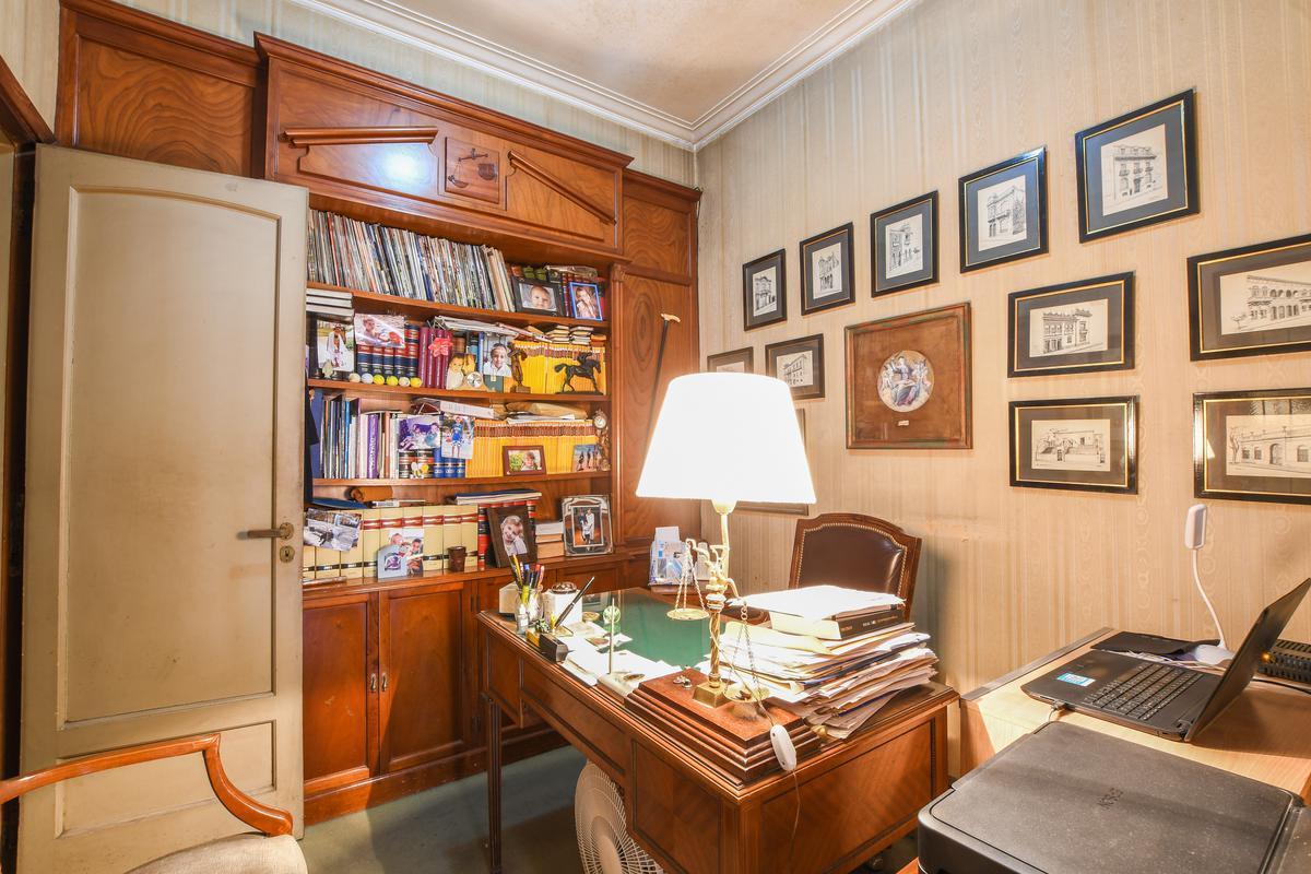 Casa Planta Alta Venta Tres Dorm. con Terraza Parrillero Microcentro Rosario 4