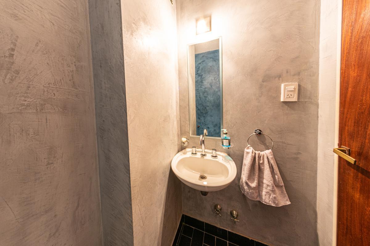 Departamento Piso Exclusivo Venta 4 Dorm. con Cochera Baulera Frente Al Rio Centro Rosario 3