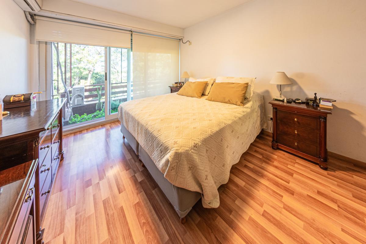 Departamento Piso Exclusivo Venta 4 Dorm. con Cochera Baulera Frente Al Rio Centro Rosario 1