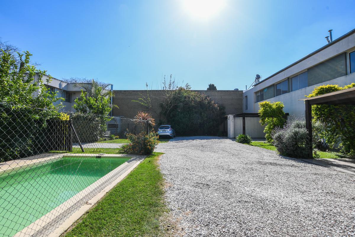 CONDOMINIO CASA VENTA 3 DORMITORIOS PISCINA USO COMÚN FISHERTON ROSARIO