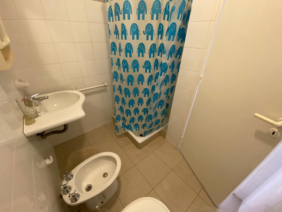 Departamento de Pasillo Venta 3 Dorm. Terraza Parrillero Centro Rosario 2
