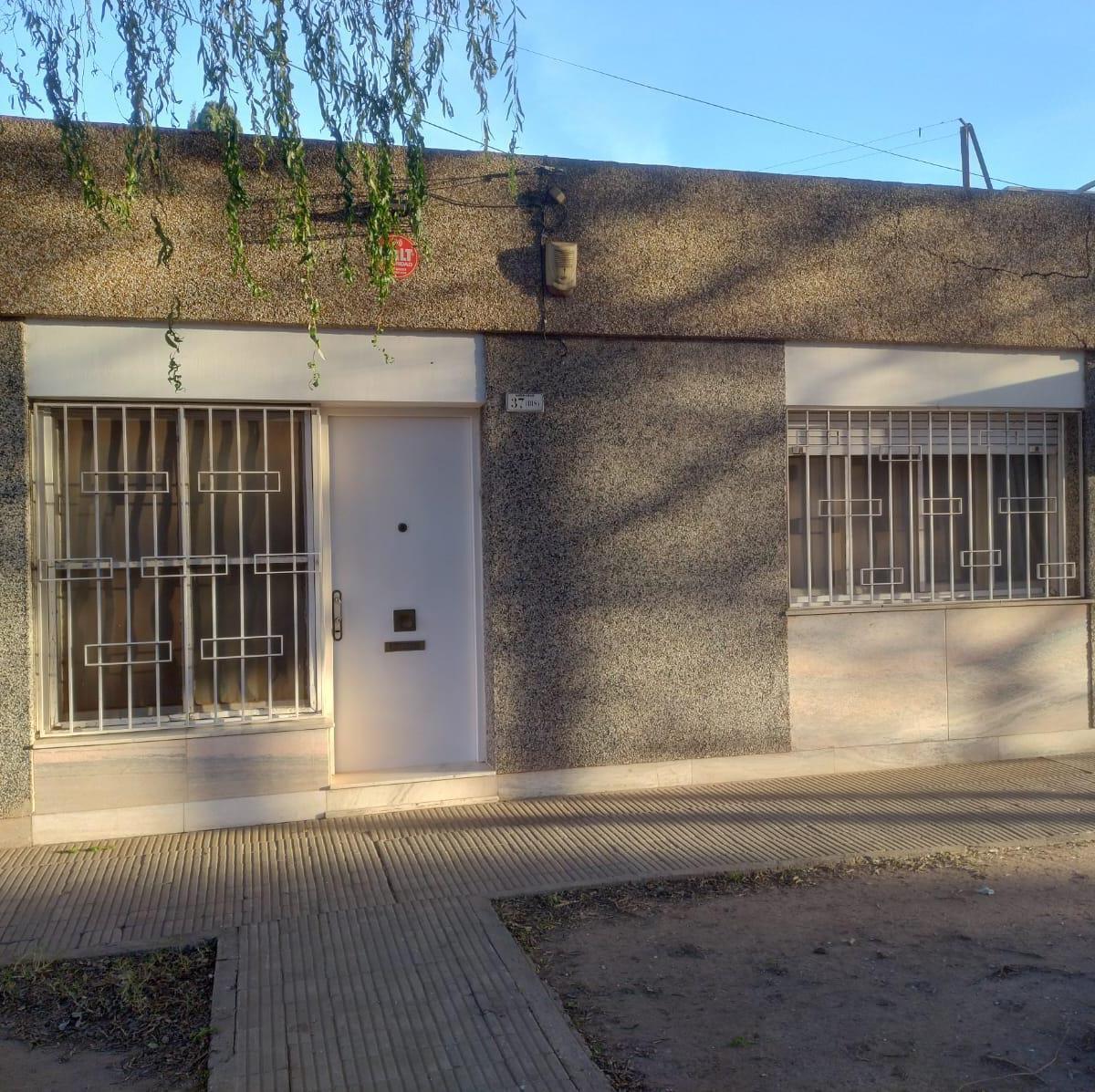 Casa de 3 Dorm. con Jardin y Quincho 5