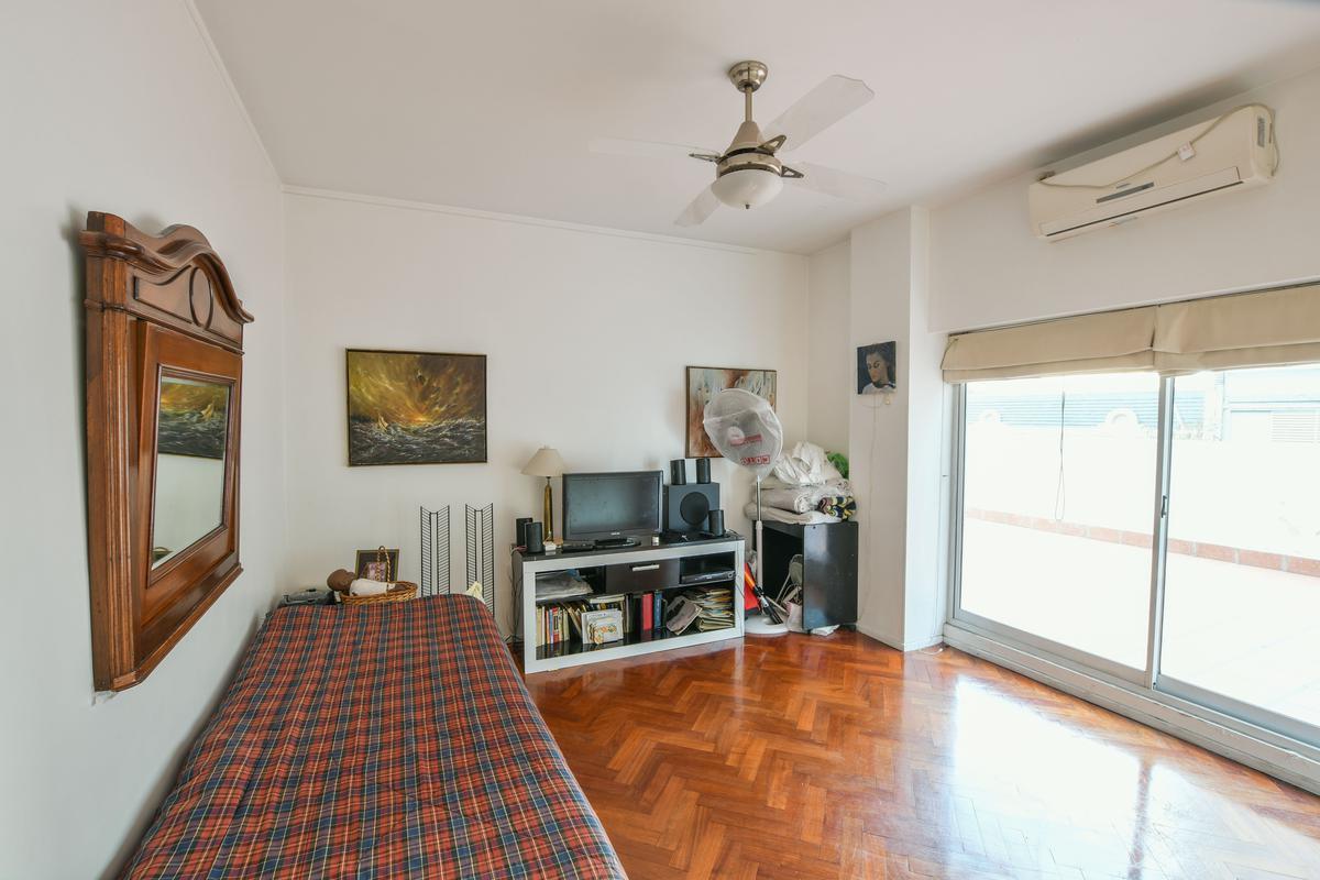 DEPARTAMENTO VENTA TRES DORMITORIOS AMPLIO PATIO MICROCENTRO ROSARIO