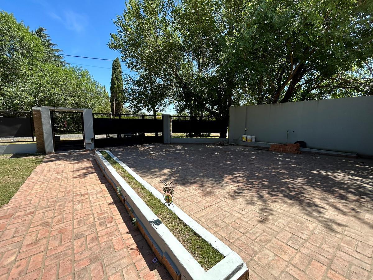 Casa Venta 4 Dorm. Jardin Piscina Garita 14 Funes 3