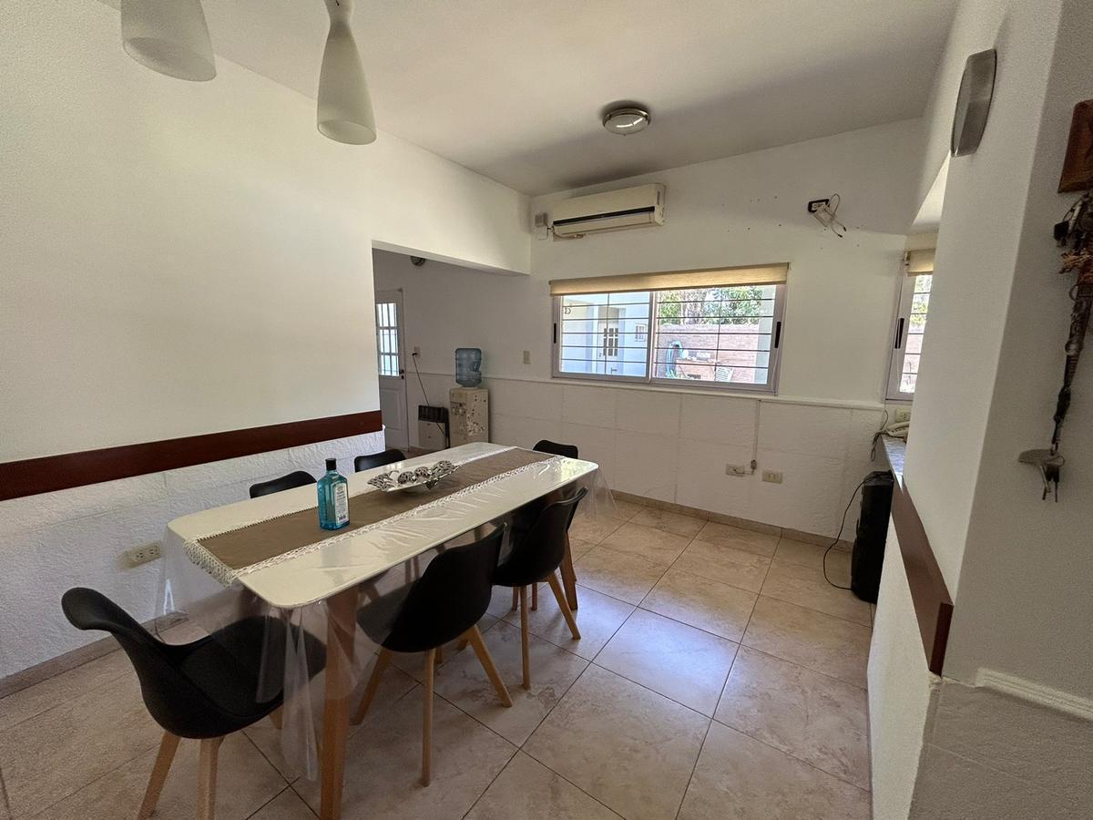Casa Venta 4 Dorm. Jardin Piscina Garita 14 Funes 4