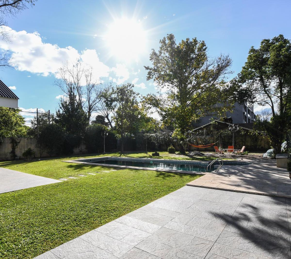 Casa a La Venta en Fisherton - Planta Baja - 4 Dorm. 5