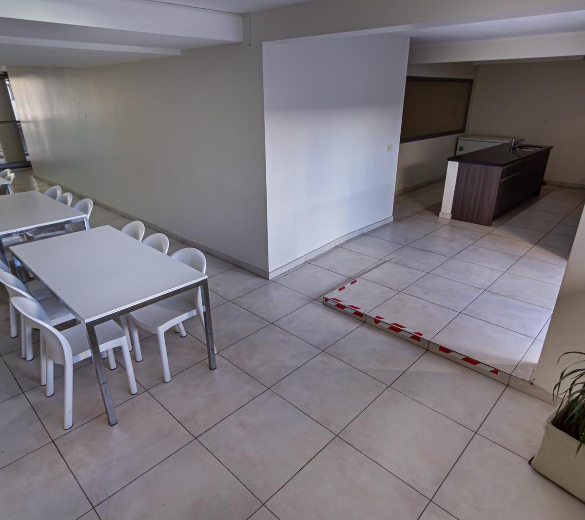 Departamento en Venta Piso Exclusivo con Cochera - Zona Rio 5