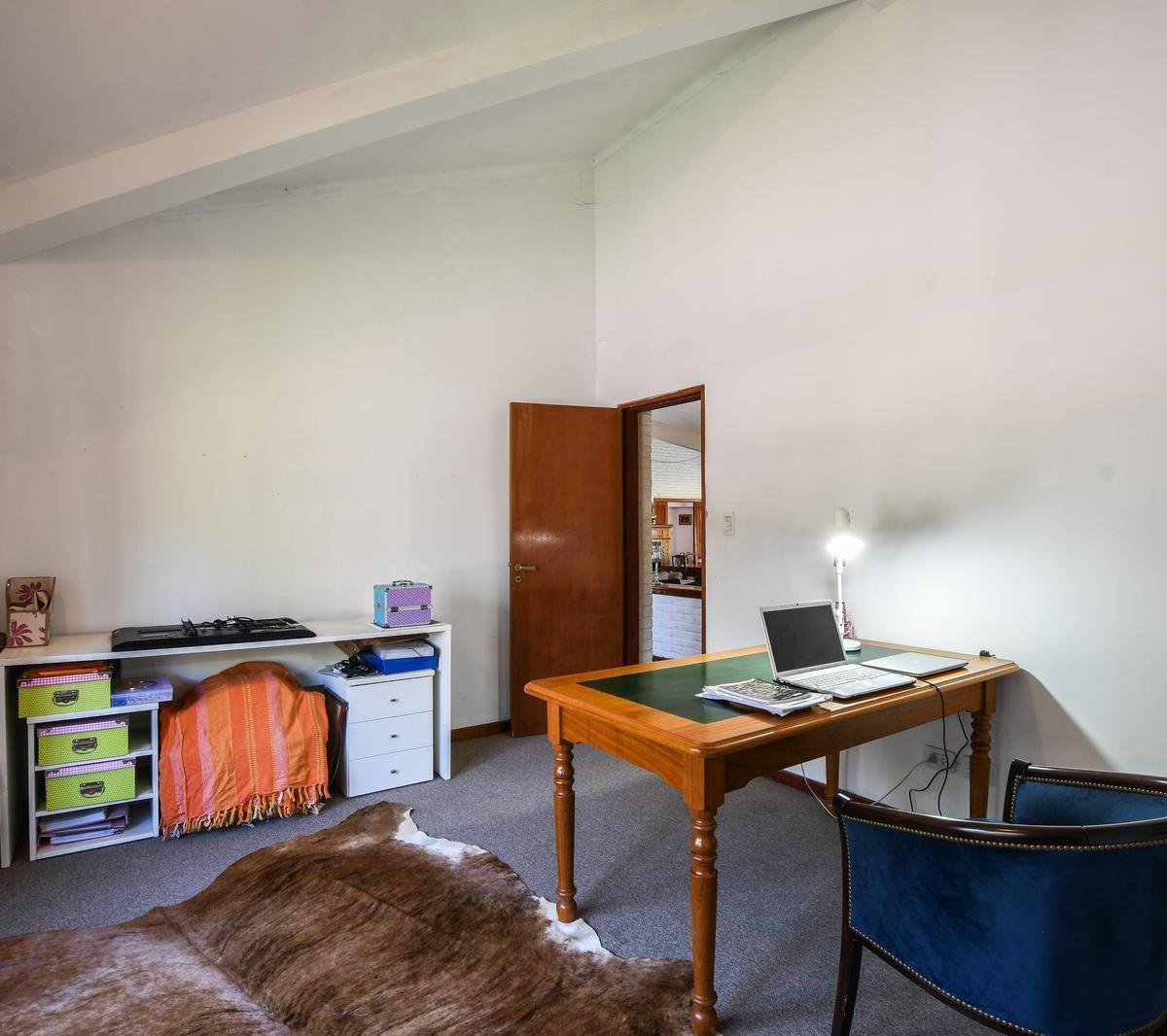 Casa en Venta - Fisherton Tradicional - 3/4 Dorm. - Planta Baja - Quincho - Pileta 1