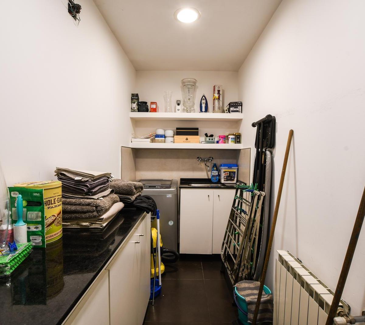 Casa en Venta - Fisherton - Todo en Planta Baja - 3/4 Dorm. - Quincho, Pileta 1