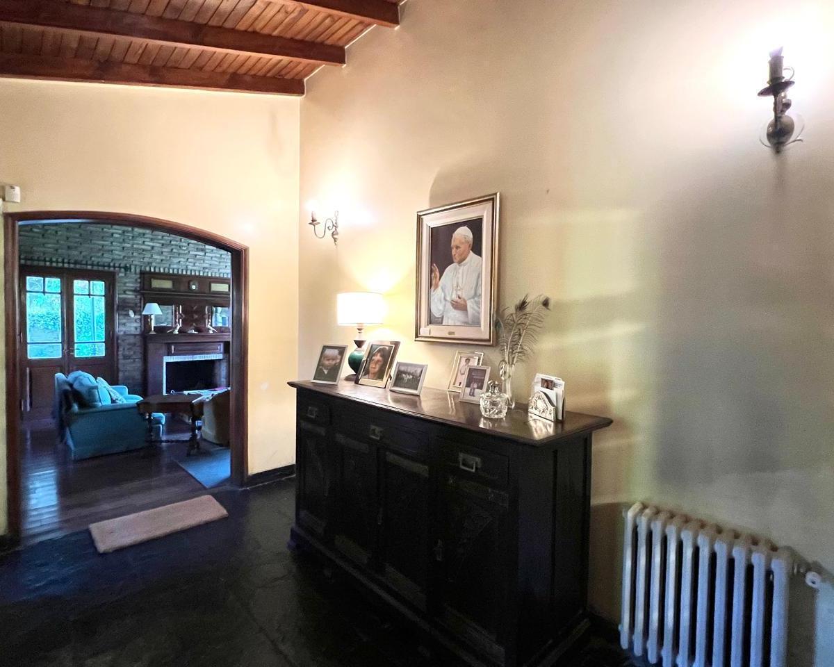 Casa en Venta Fisherton 5 Dorm. 4