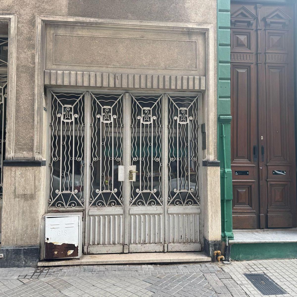 Casa Venta Planta Alta a Refaccionar Tres Dorm. Terreza Microcentro Rosario 2