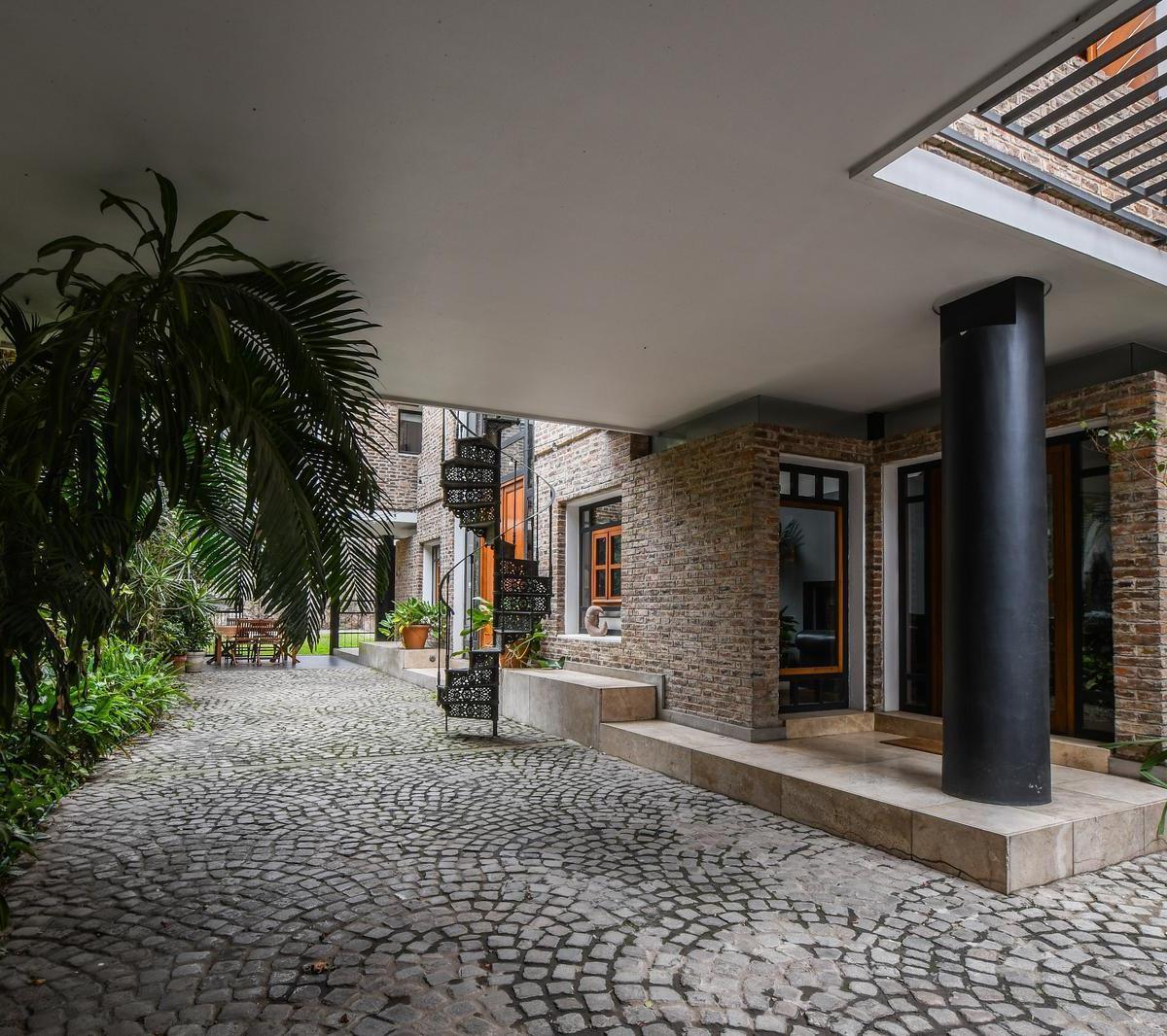 Casa Venta 4 Dorm. Jardin Piscina Barrio Martin Centro Rosario 1