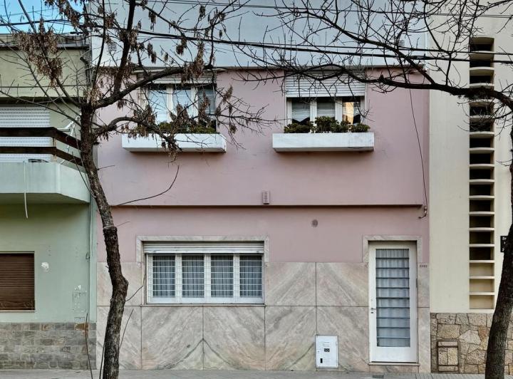 CASA VENTA RECICLADA 3 DORMITORIOS CON COCHERA BARRIO LOURDES CENTRO ROSARIO 2