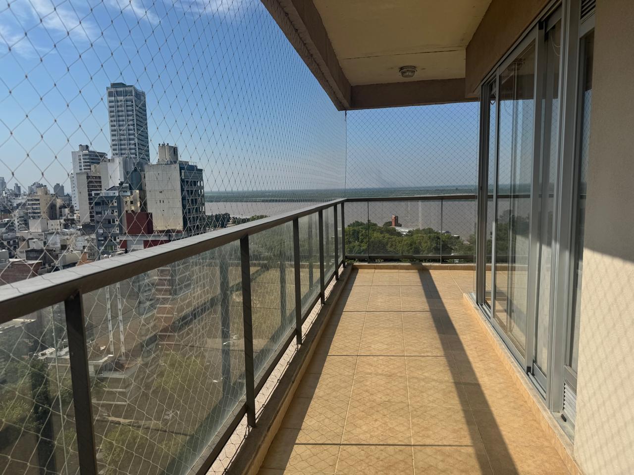 DEPARTAMENTO DOS DORMITORIOS VISTA AL RIO SUM PARRILLERO BARRIO MARTIN ROSARIO