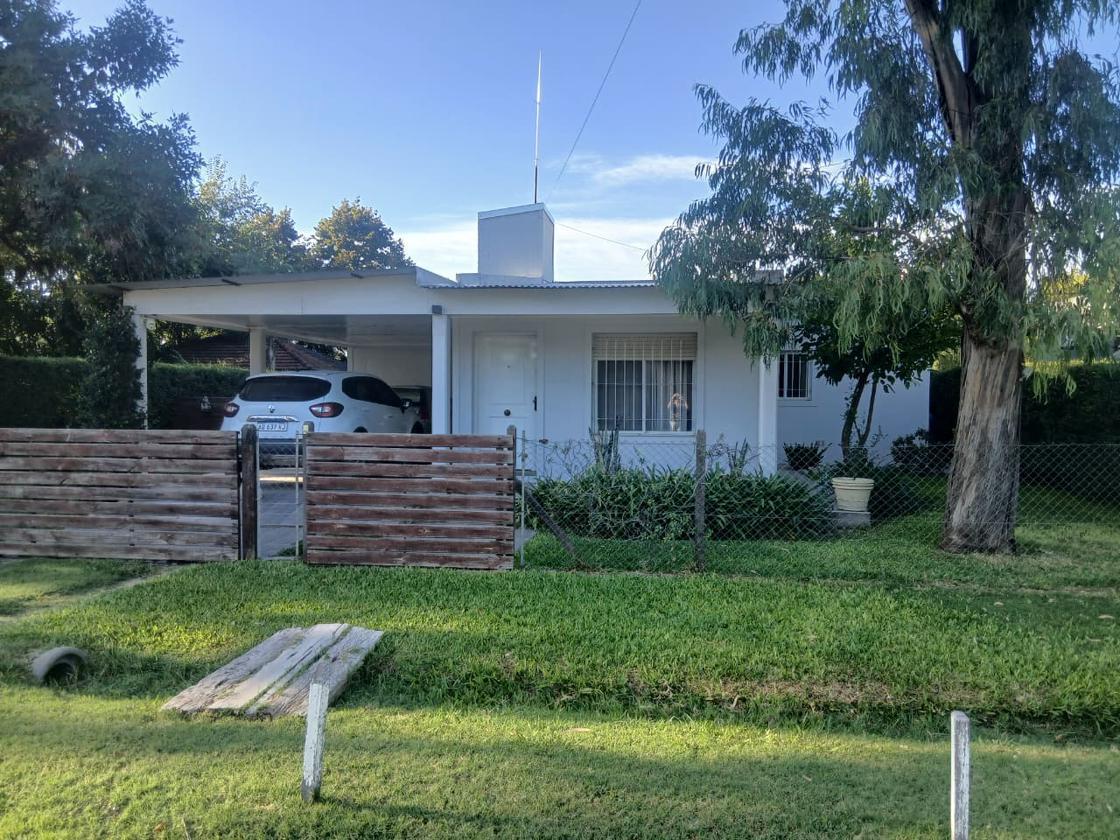 Foto de CASA VENTA TRES DORMITORIOS JARDIN PISCINA LOGARITMO IBARLUCEA ROSARIO, imagen 5