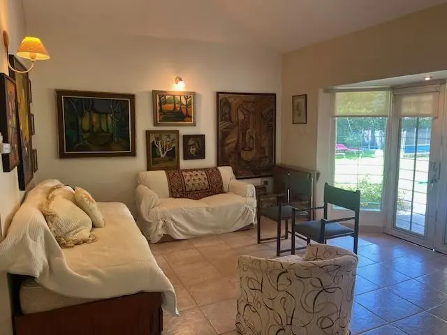 CASA VENTA UN DORMITORIO JARDIN PISCINA QUINCHO PARADA 14 FUNES 8