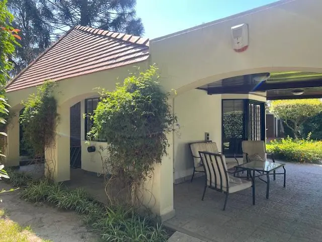 CASA VENTA UN DORMITORIO JARDIN PISCINA QUINCHO PARADA 14 FUNES 1