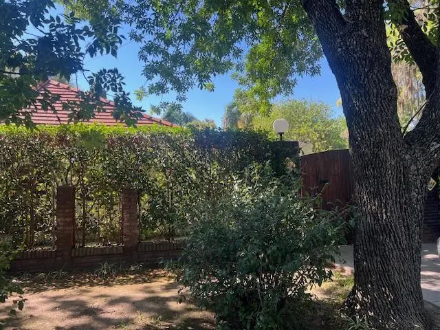 CASA VENTA UN DORMITORIO JARDIN PISCINA QUINCHO PARADA 14 FUNES 2
