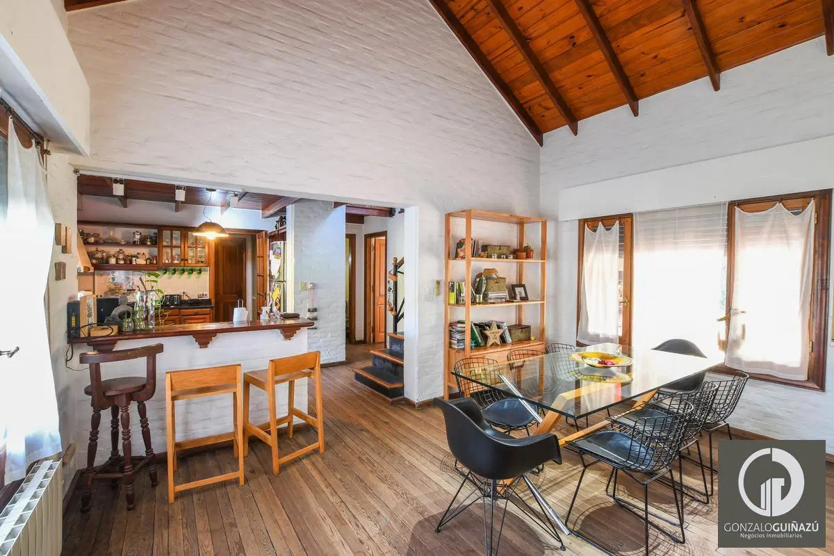 Casa de 4 dormitorios en venta con pileta en Aldea 3