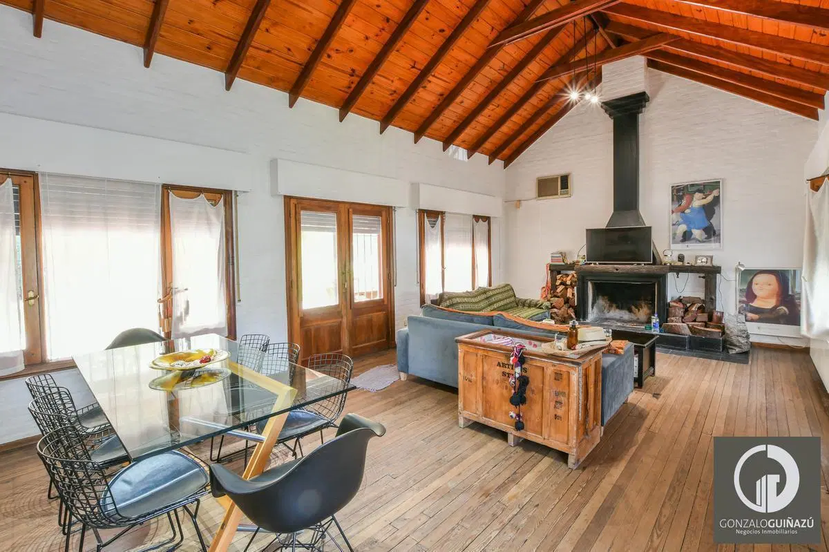 Casa de 4 dormitorios en venta con pileta en Aldea 5