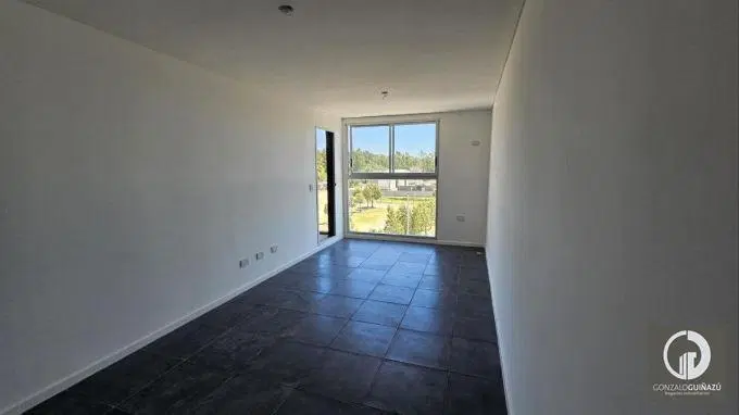 Cochera en venta en Granadero Baigorria 5