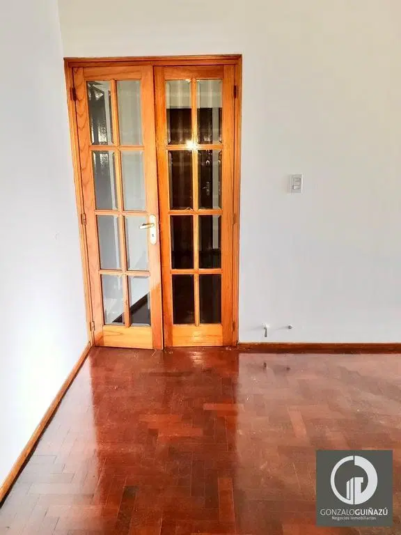 Departamento en Venta Dos Dormitorios y Comodín. Opción cochera 5