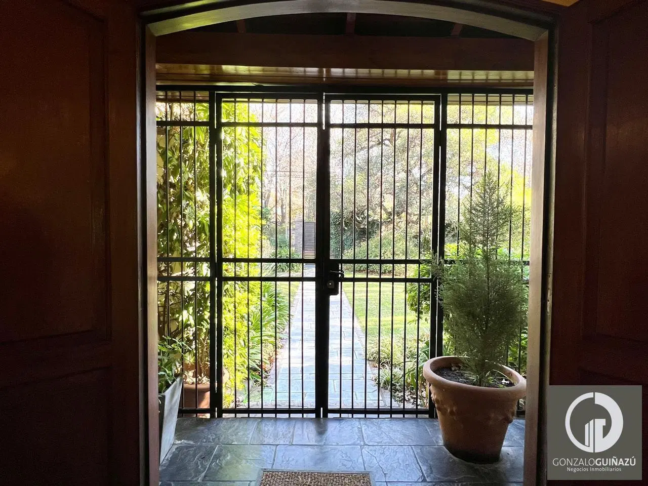Casa en  venta fisherton 5 dormitorios 2