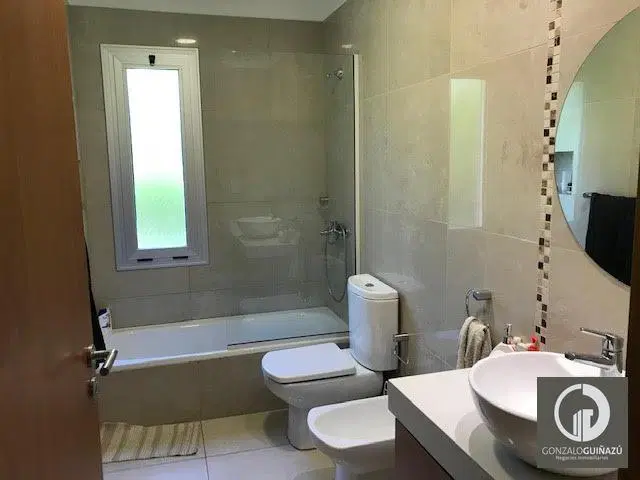 ALQUILER PERMANENTE AMUEBLADO - Casa 4 Dormitorios - Barrio Puerto Roldan - Pileta - 4