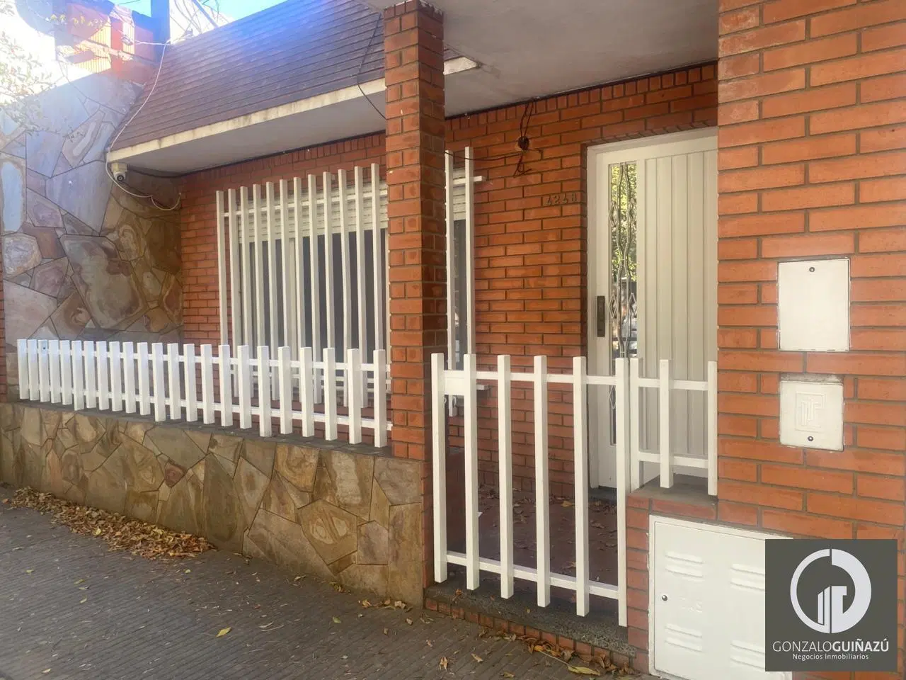 Casa Dos Dormitorios con Cochera 3